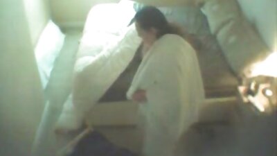 Зашеметяваща съпруга обича да позира секс клипове бг и да бъде разглезена от любовниците си