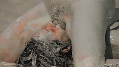 Зрела уличница porno s balgarki получава пръсти в горещата си мокра розова путка устна майната с хъб